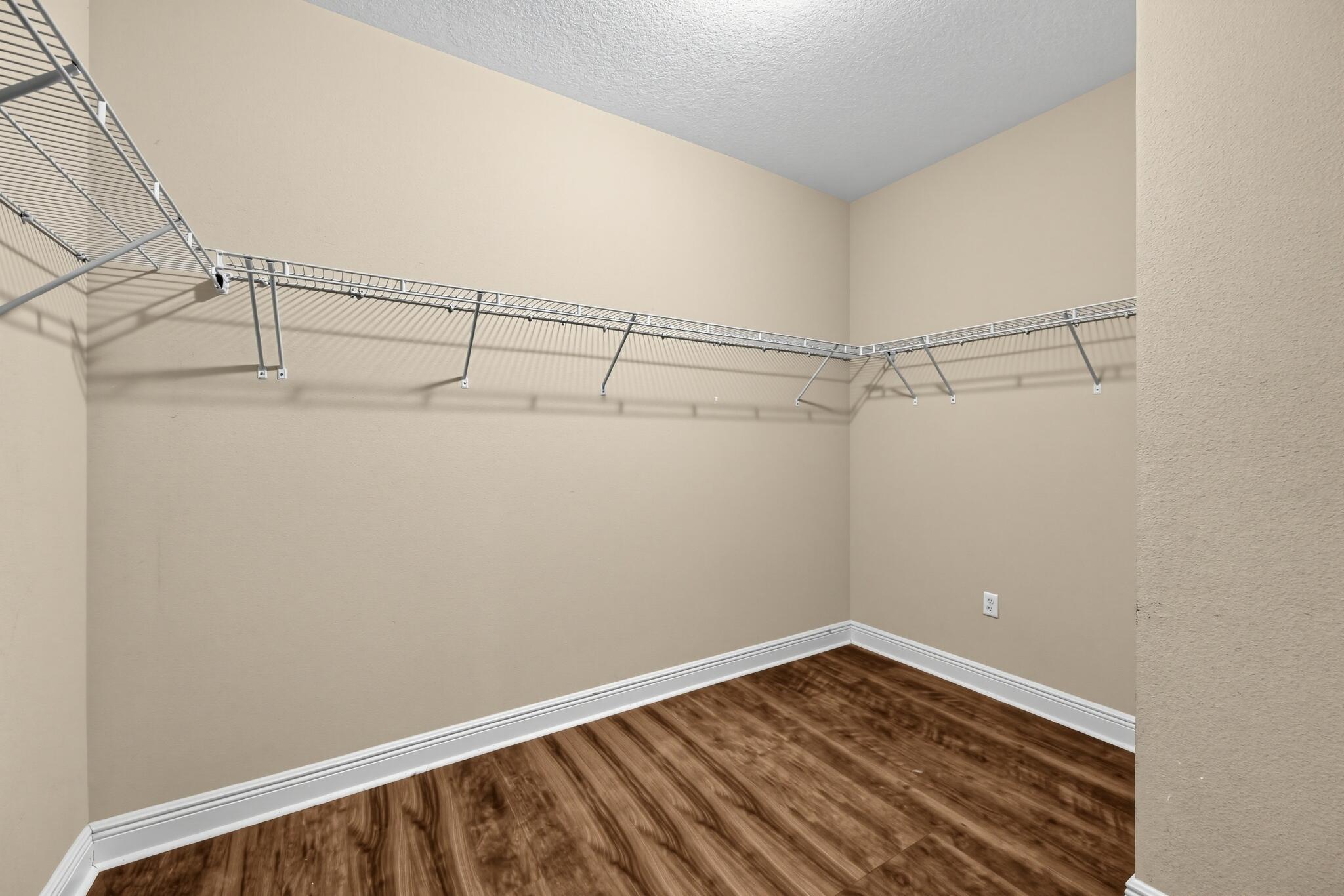 639 Red Fern Road Crestview, FL 32536 - Photo 27 of 52 Walk In Closet