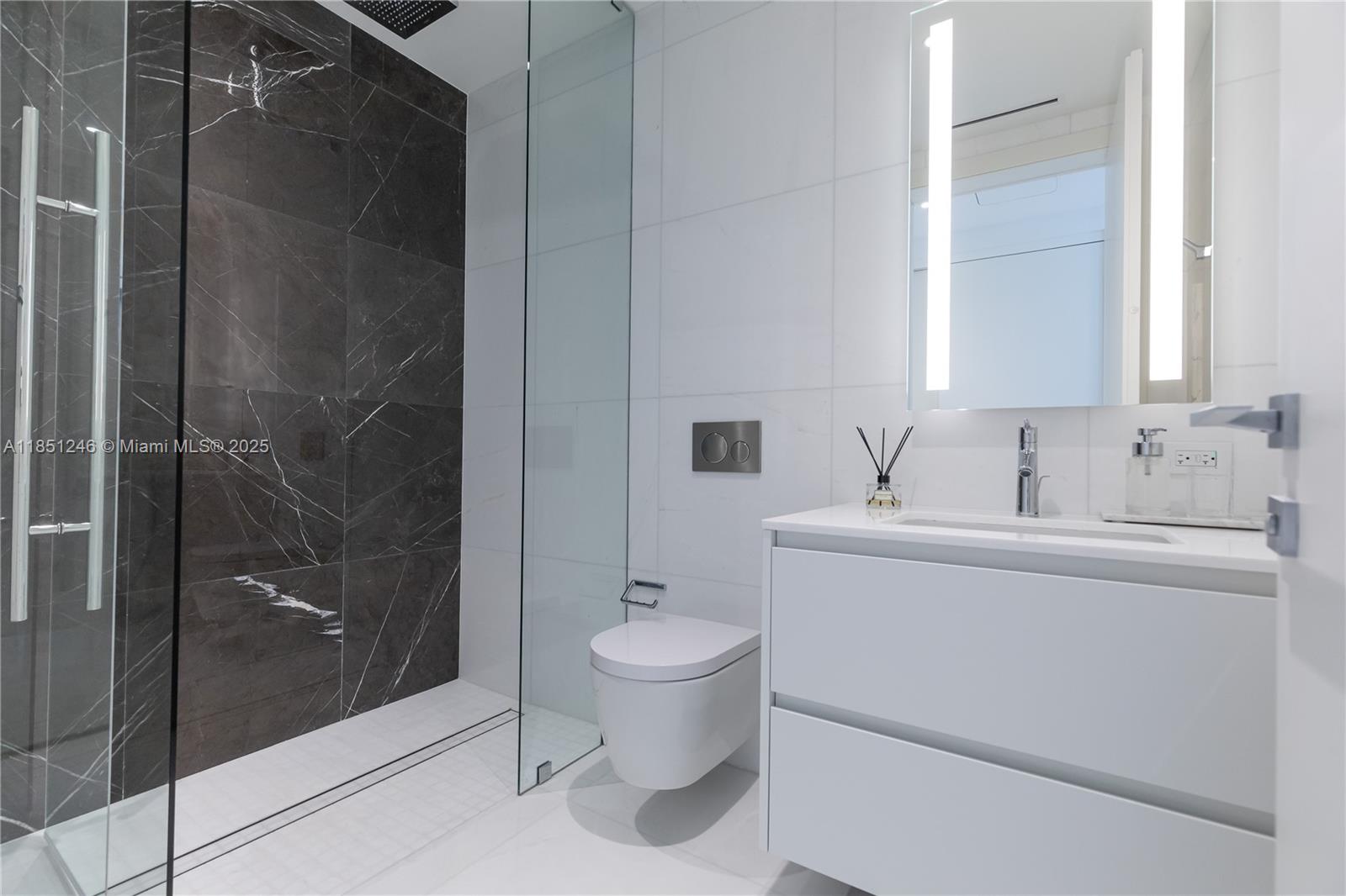 300 Biscayne Blvd Way, Unit 2504C Miami, FL 33131 - Photo 29 of 70