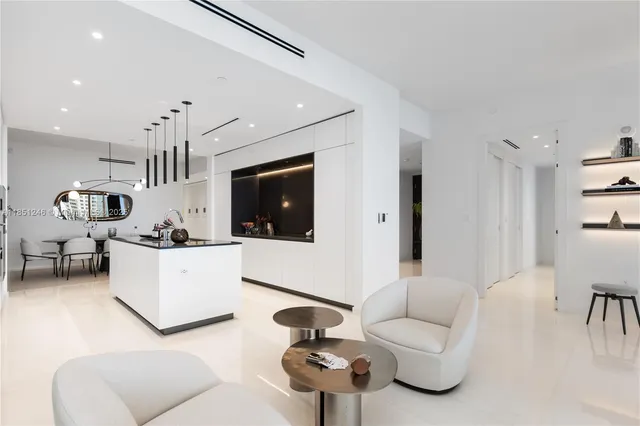 $32,000 | 300 Biscayne Blvd Way, Unit 2504C, Miami, FL 33131