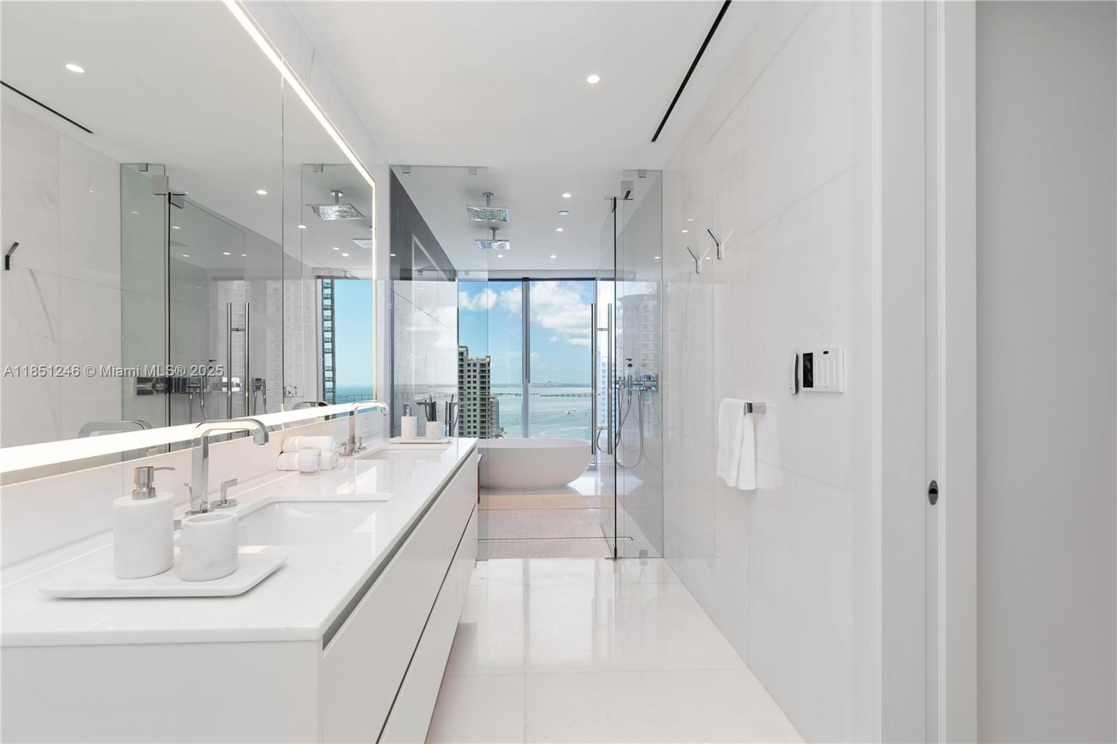 300 Biscayne Blvd Way, Unit 2504C Miami, FL 33131 - Photo 53 of 70