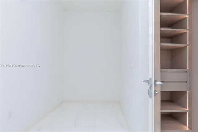 $32,000 | 300 Biscayne Blvd Way, Unit 2504C, Miami, FL 33131