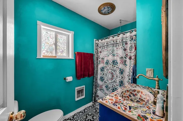 $225,000 | 393 St James Avenue, Springfield, MA 01109