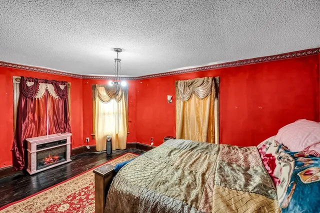 $225,000 | 393 St James Avenue, Springfield, MA 01109