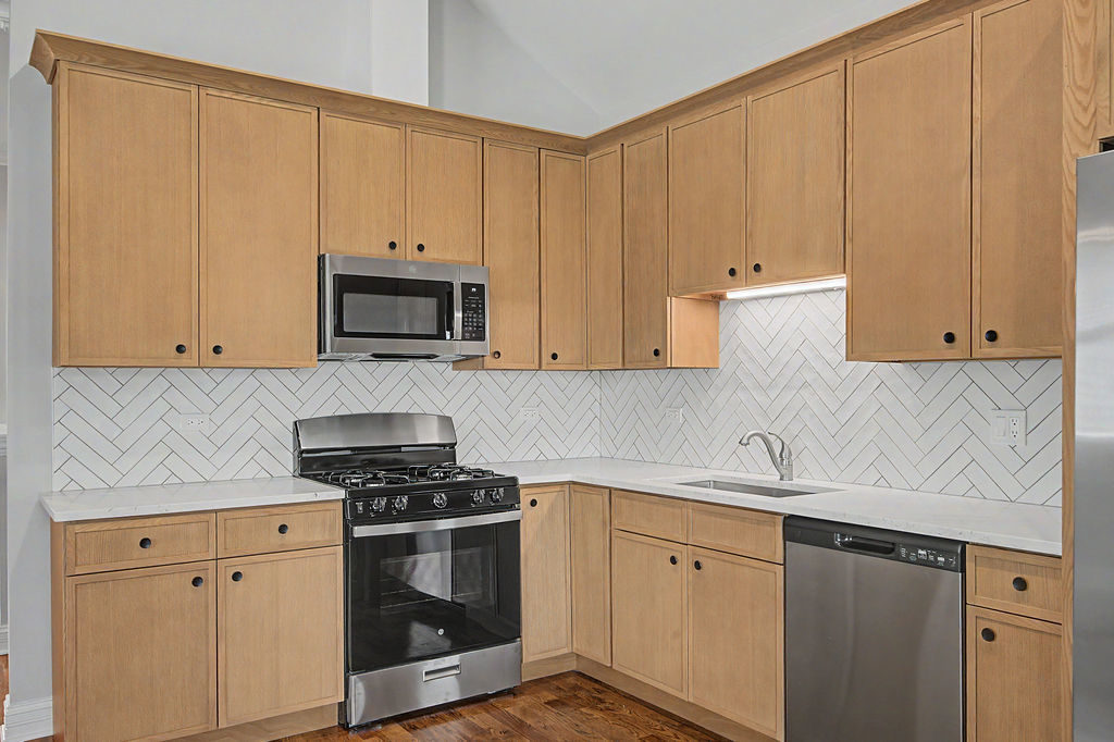 555 North Springfield Avenue Chicago, IL 60624 - Photo 9 of 32