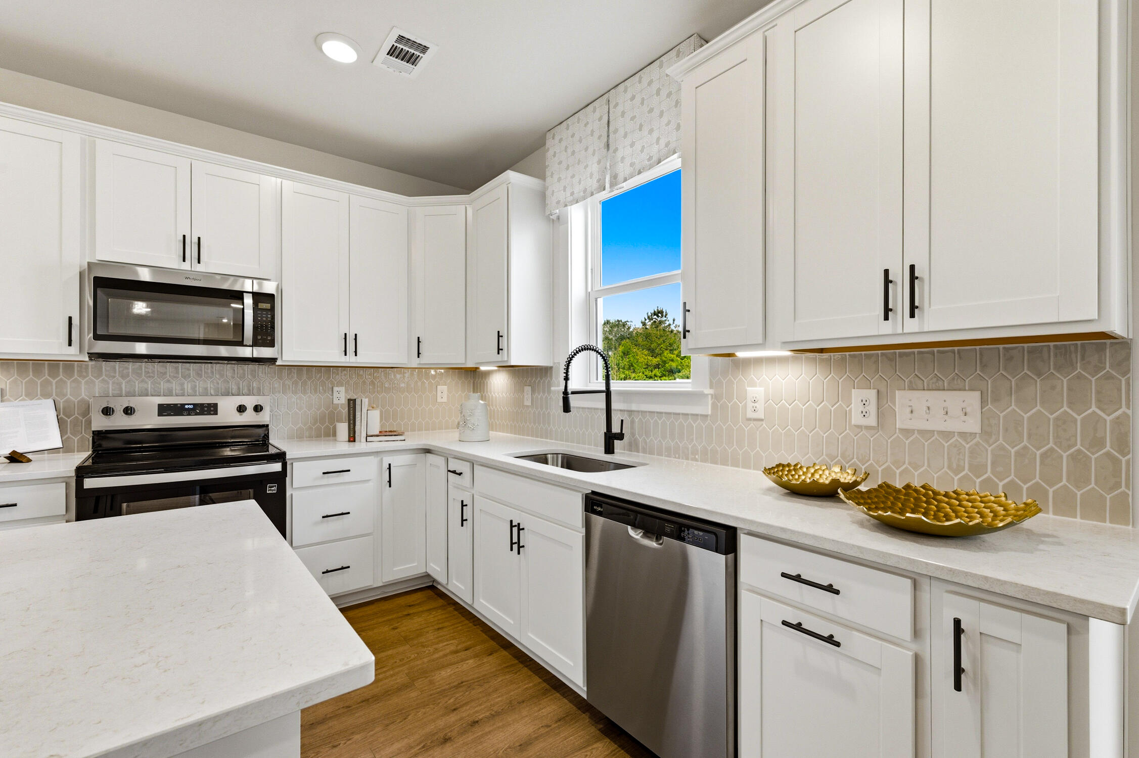 511 Blue Verner Road Moncks Corner, SC 29461 - Photo 9 of 28 CONWAY KITCHEN