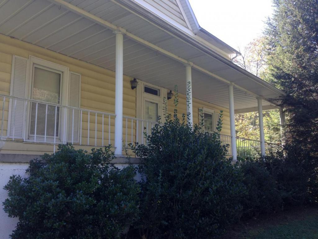 339 Roy Martin Road Johnson City, TN 37615 - Photo 3 of 24 Photo 3