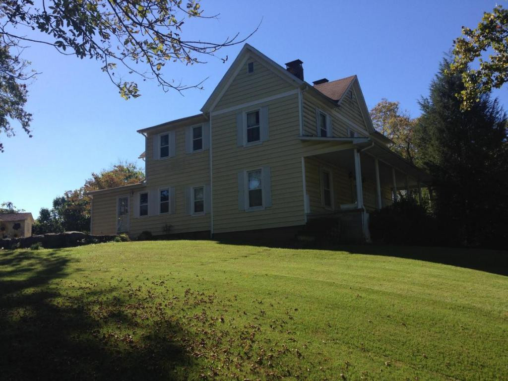 339 Roy Martin Road Johnson City, TN 37615 - Photo 5 of 24 Photo 5