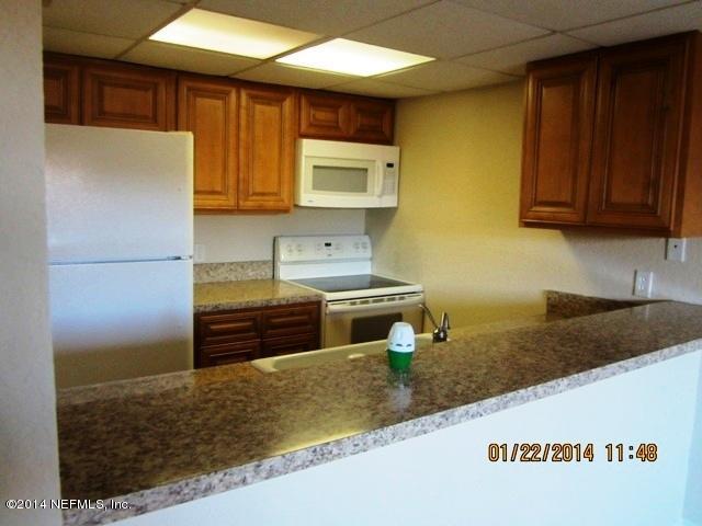 1226 The Grove Road, Unit 16 Orange Park, FL 32073 - Photo 2 of 7 kitchen