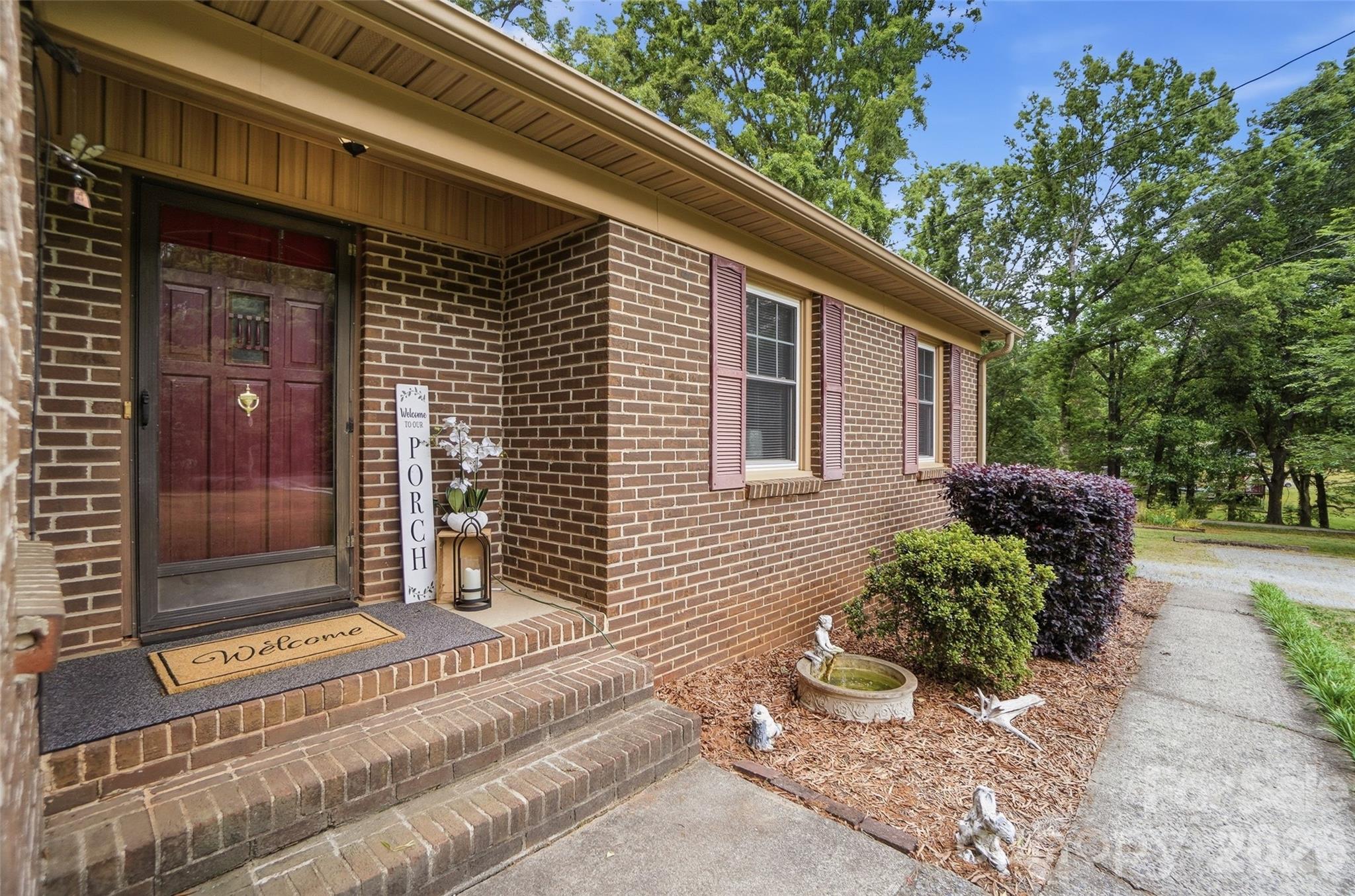 1621 Love Road Monroe, NC 28110 - Photo 6 of 43