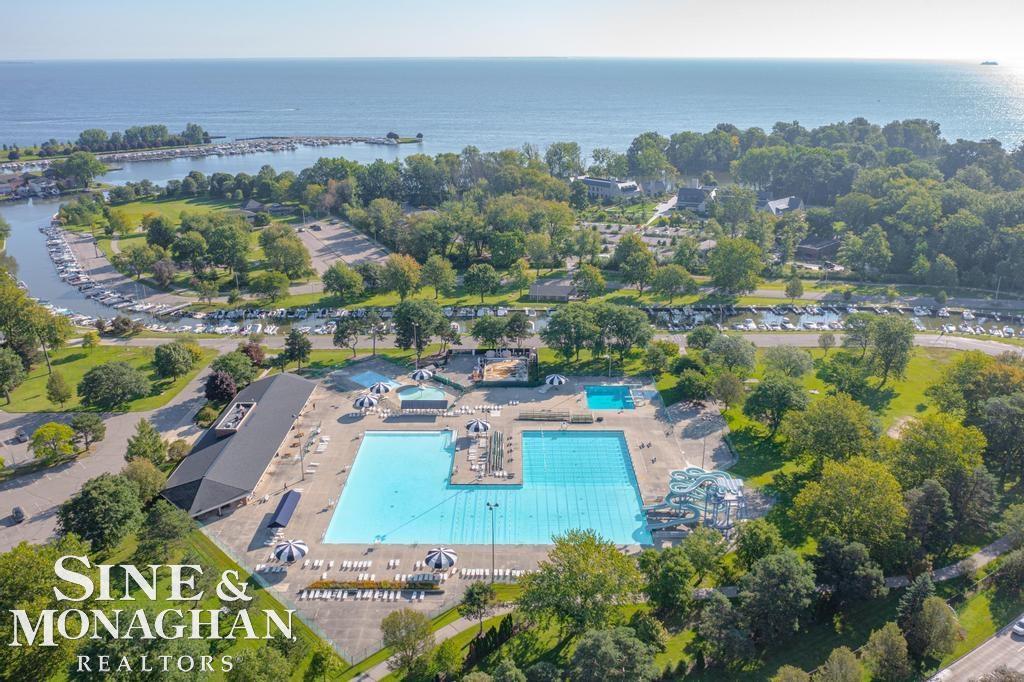 1694 Newcastle Road Grosse Pointe Woods, MI 48236 - Photo 35 of 41