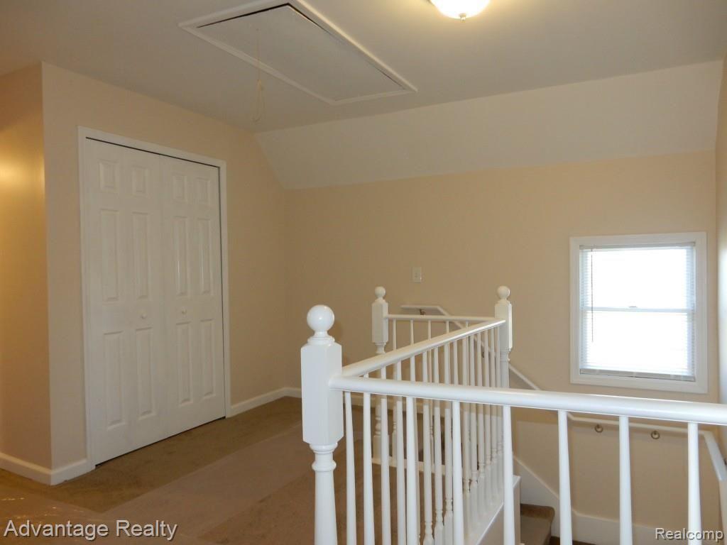 5337 Welch Road Emmett, MI 48022 - Photo 16 of 20 Upstairs Hallway.jpg