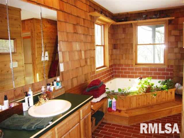 6429 92nd Avenue West Taylor Ridge, IL 61284 - Photo 13 of 22 Gallery Image 13