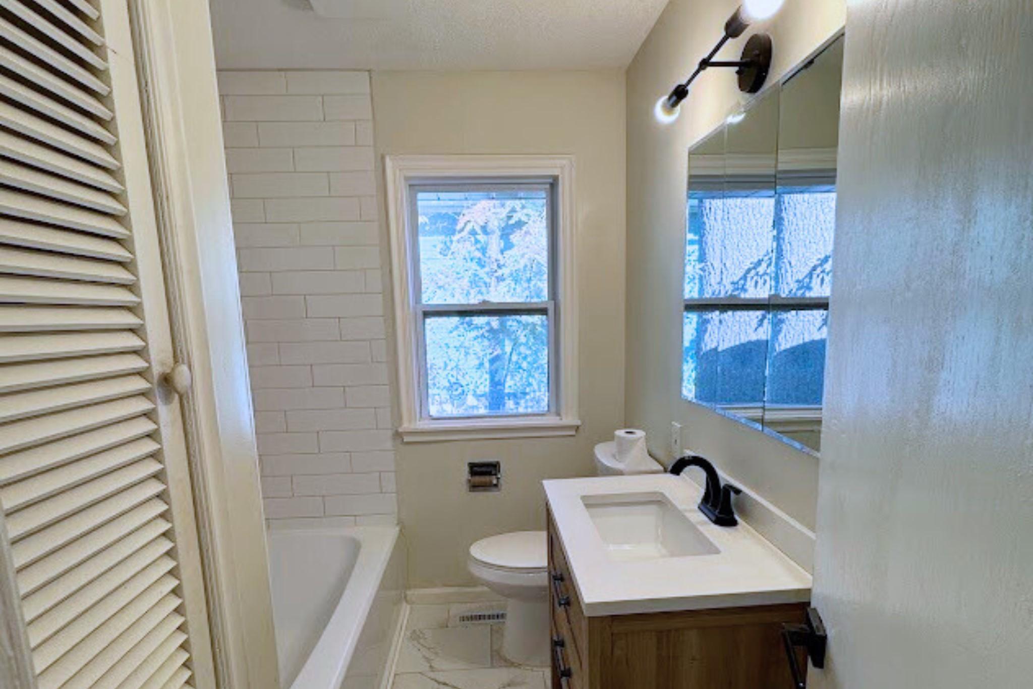 2735 North Upton Avenue Minneapolis, MN 55411 - Photo 8 of 22