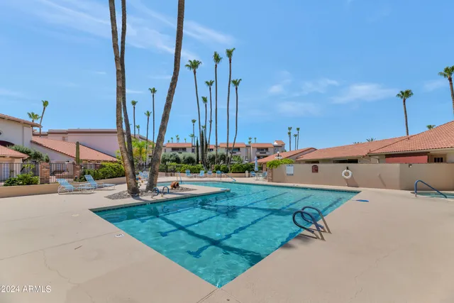 $169,900 | 17404 North 99th Avenue, Unit 108, Sun City, AZ 85373
