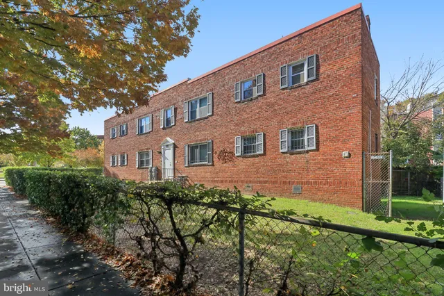 $1,220,000 | 500 Tennessee Avenue Northeast, Washington, DC 20002