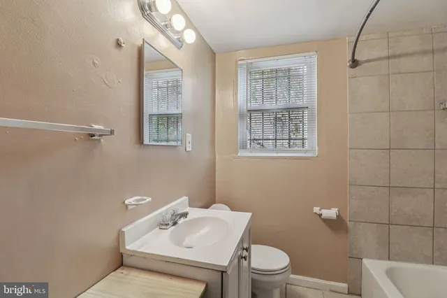 $1,220,000 | 500 Tennessee Avenue Northeast, Washington, DC 20002