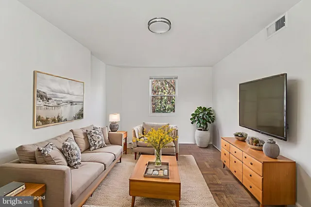 $1,220,000 | 500 Tennessee Avenue Northeast, Washington, DC 20002