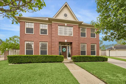 $415,000 | 806 Amber Bough Court, Houston, TX 77062