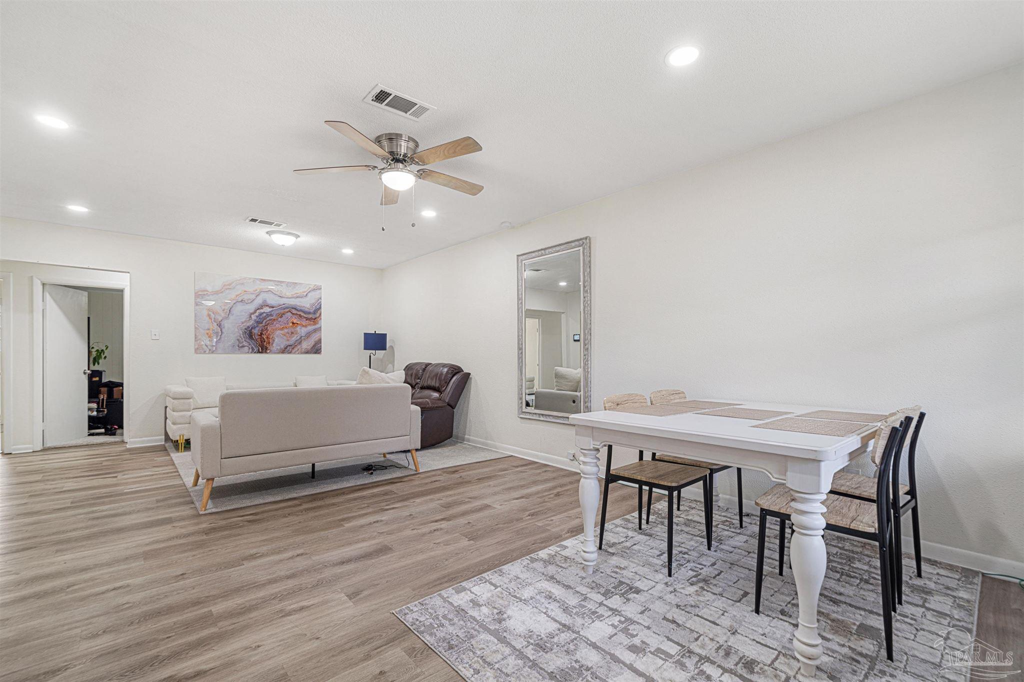 710 West Pinestead Road Pensacola, FL 32505 - Photo 3 of 24