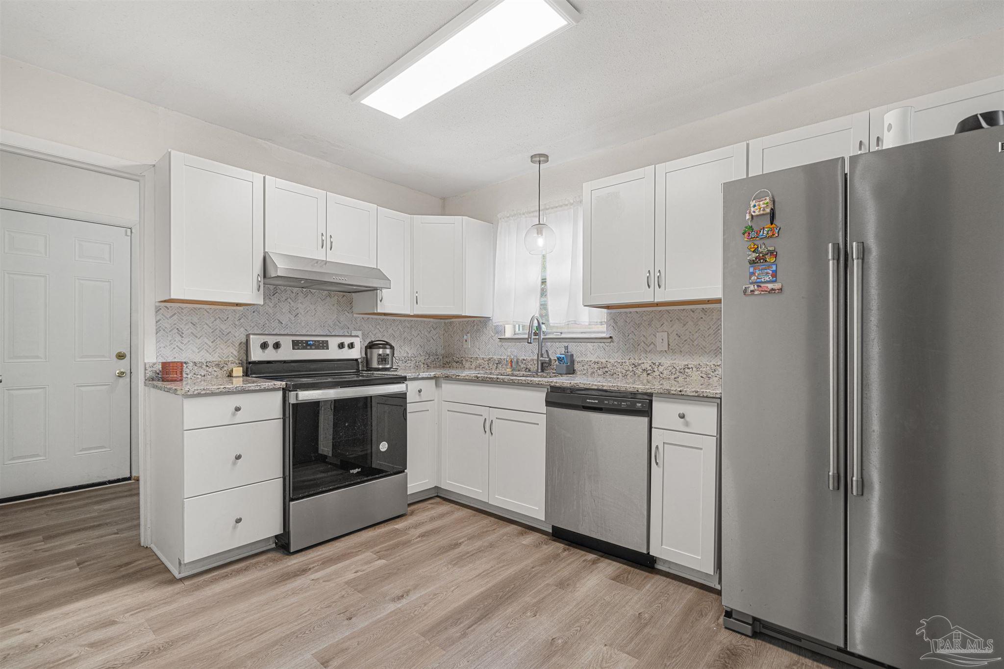 710 West Pinestead Road Pensacola, FL 32505 - Photo 9 of 24