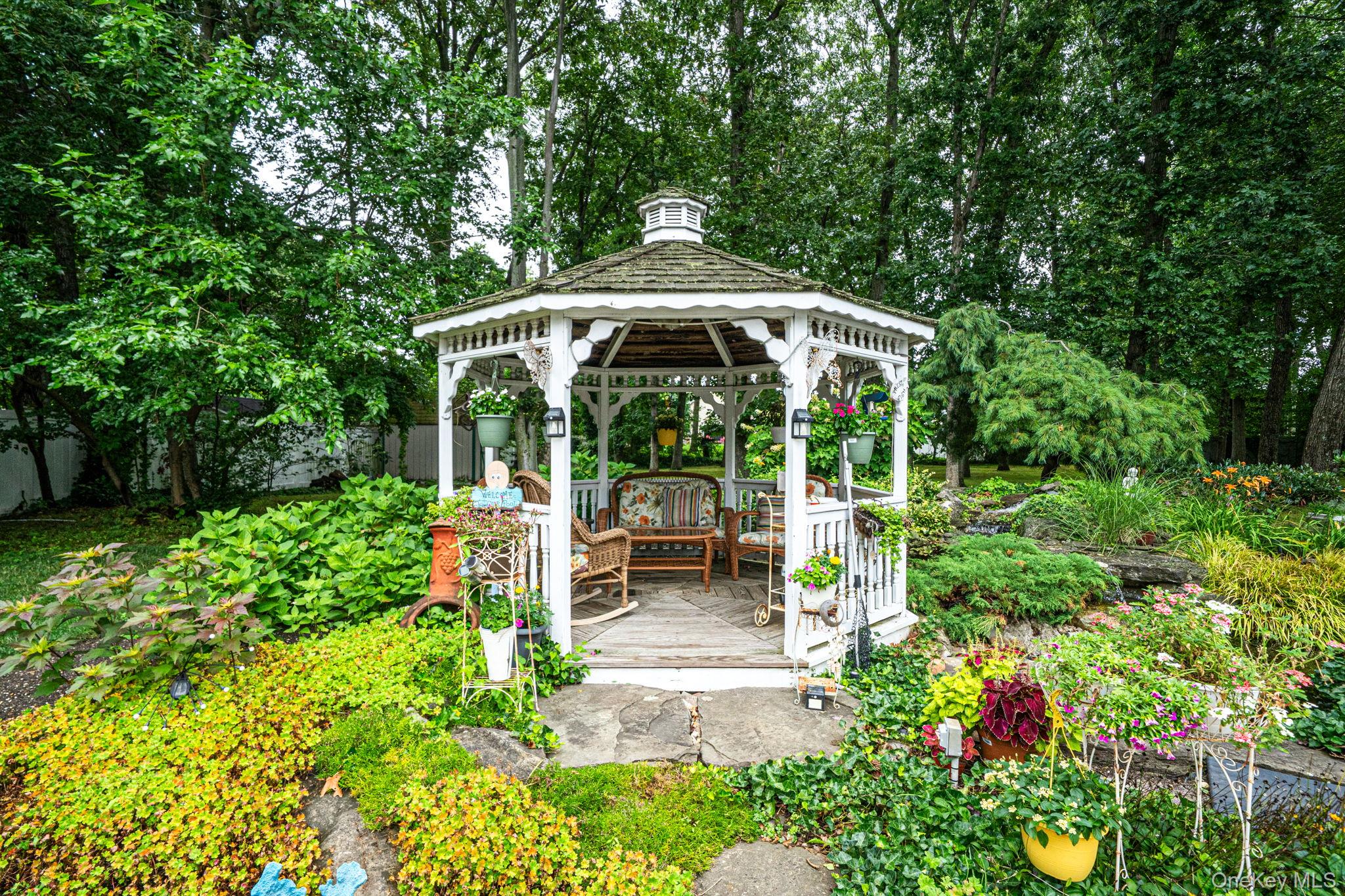 863 Richmond Road East Meadow, NY 11554 - Photo 7 of 44