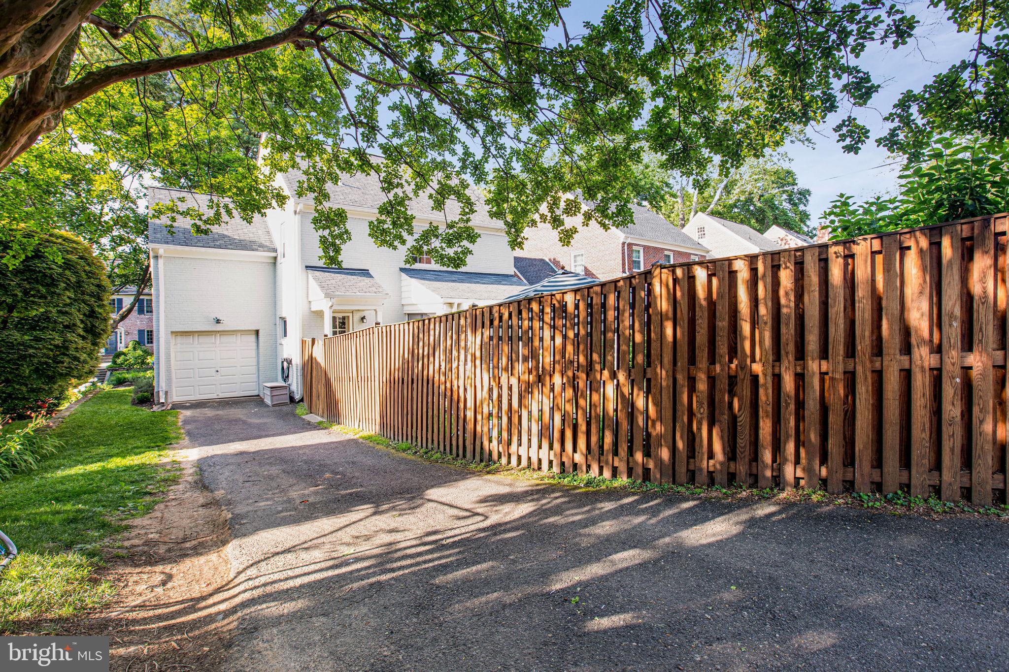 1654 Primrose Road Northwest Washington, DC 20012 - Photo 12 of 58 Driveway