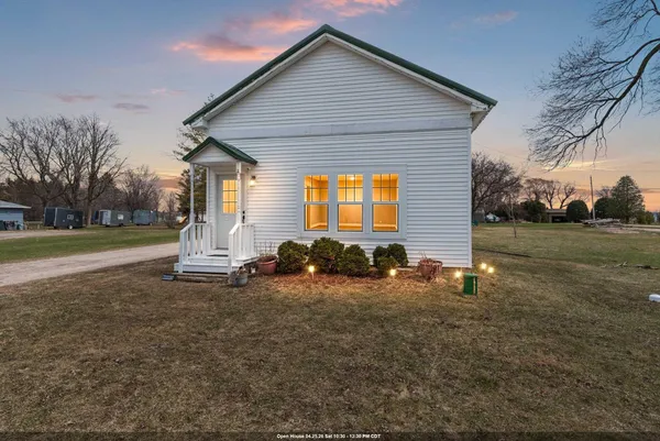 $369,999 | N9003 Lakeshore Drive, Van Dyne, WI 54979