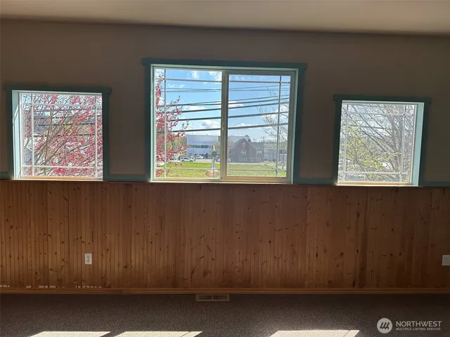 $300 | 117 North 8th Street, Unit 400, Shelton, WA 98584