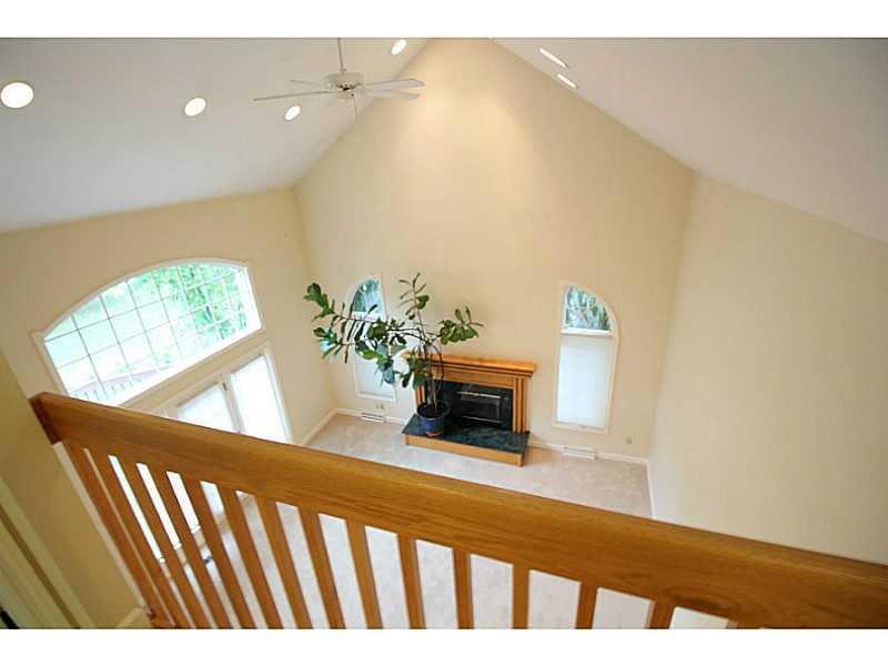 200 Timber Ridge Road Pittsburgh, PA 15238 - Photo 11 of 18 Living Room.