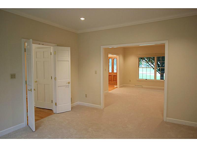 200 Timber Ridge Road Pittsburgh, PA 15238 - Photo 8 of 18 Den/Family/Great Room.