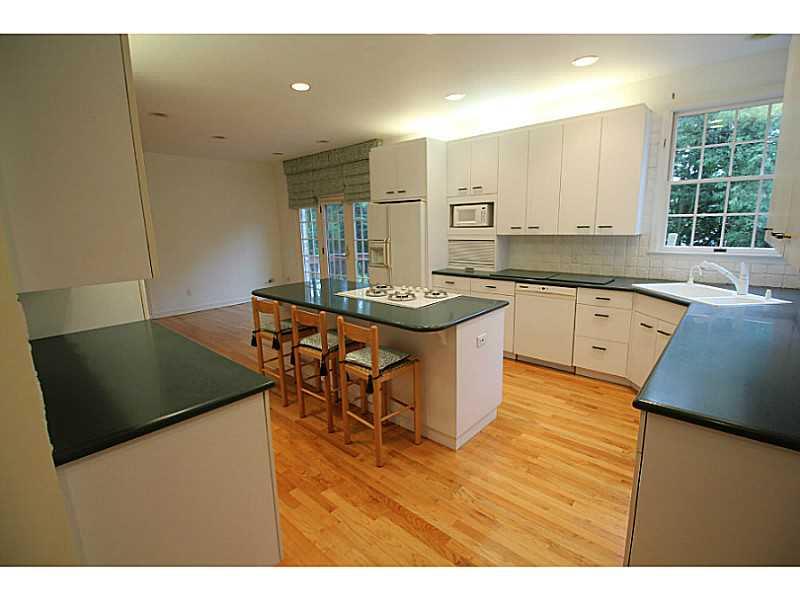 200 Timber Ridge Road Pittsburgh, PA 15238 - Photo 9 of 18 Kitchen.