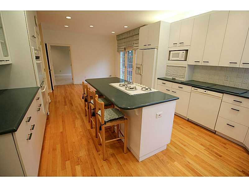 200 Timber Ridge Road Pittsburgh, PA 15238 - Photo 10 of 18 Kitchen.