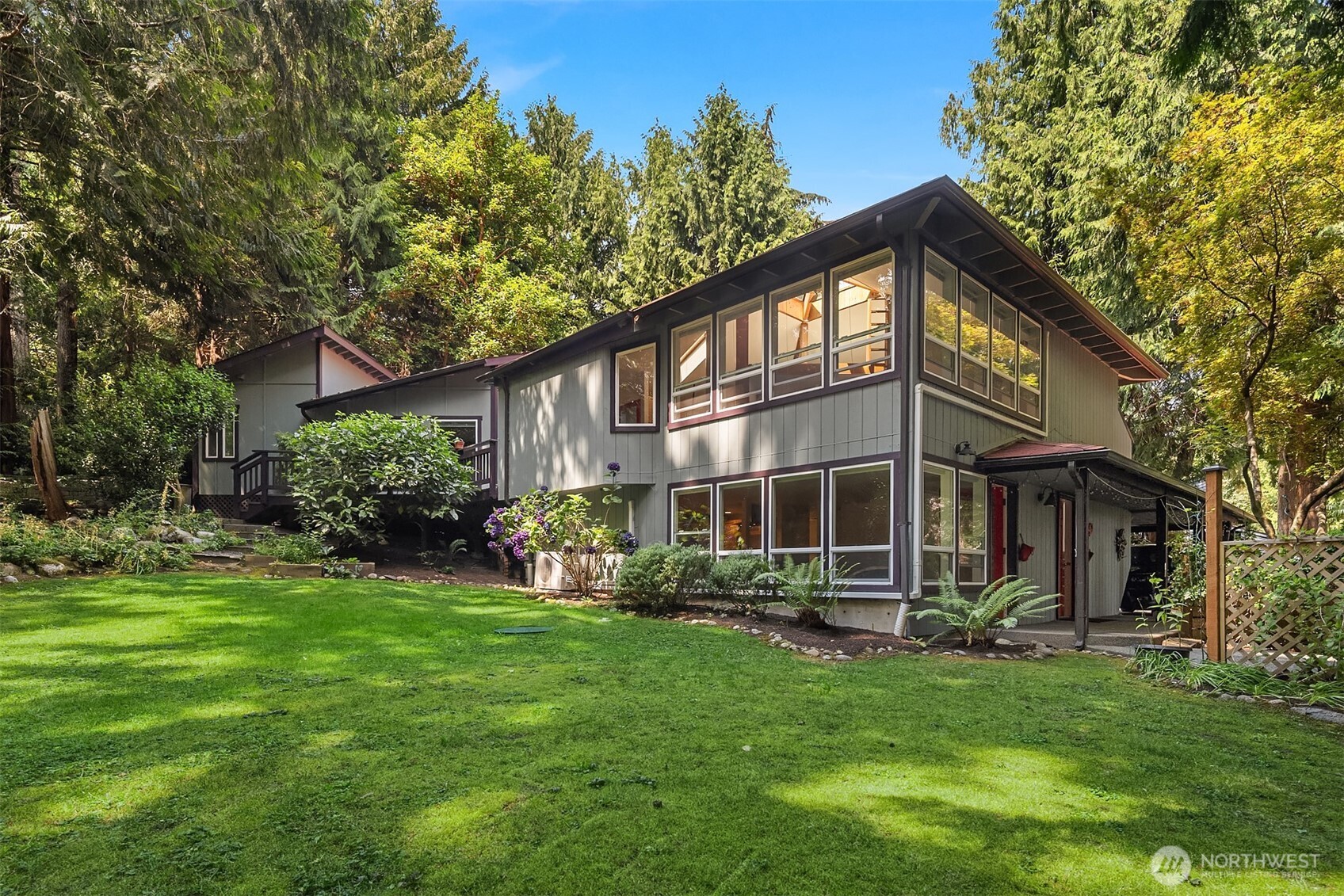 11469 Kallgren Road Northeast Bainbridge Island, WA 98110 - Photo 5 of 37 Gallery Image 5