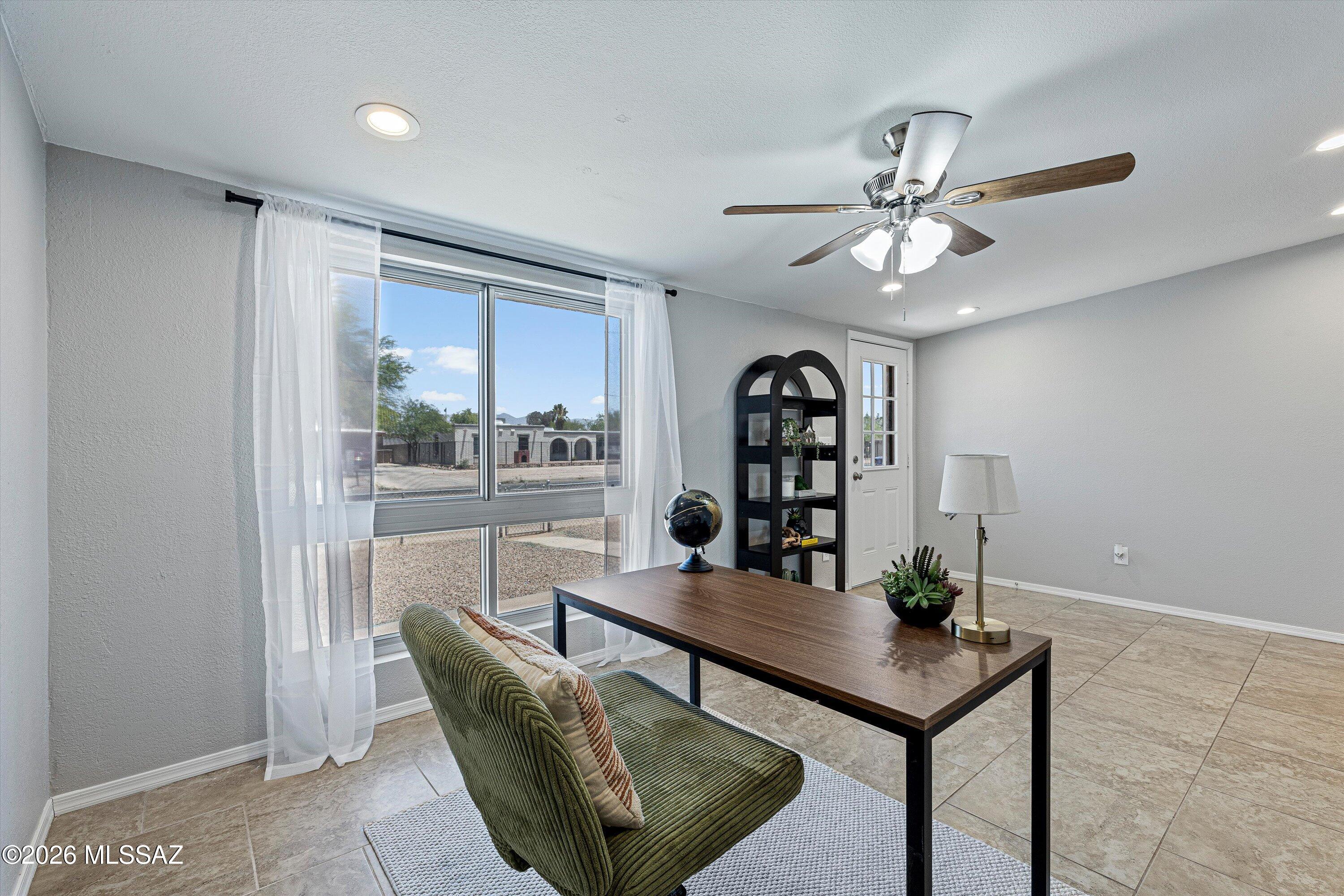 249 West Bilby Road Tucson, AZ 85706 - Photo 6 of 36