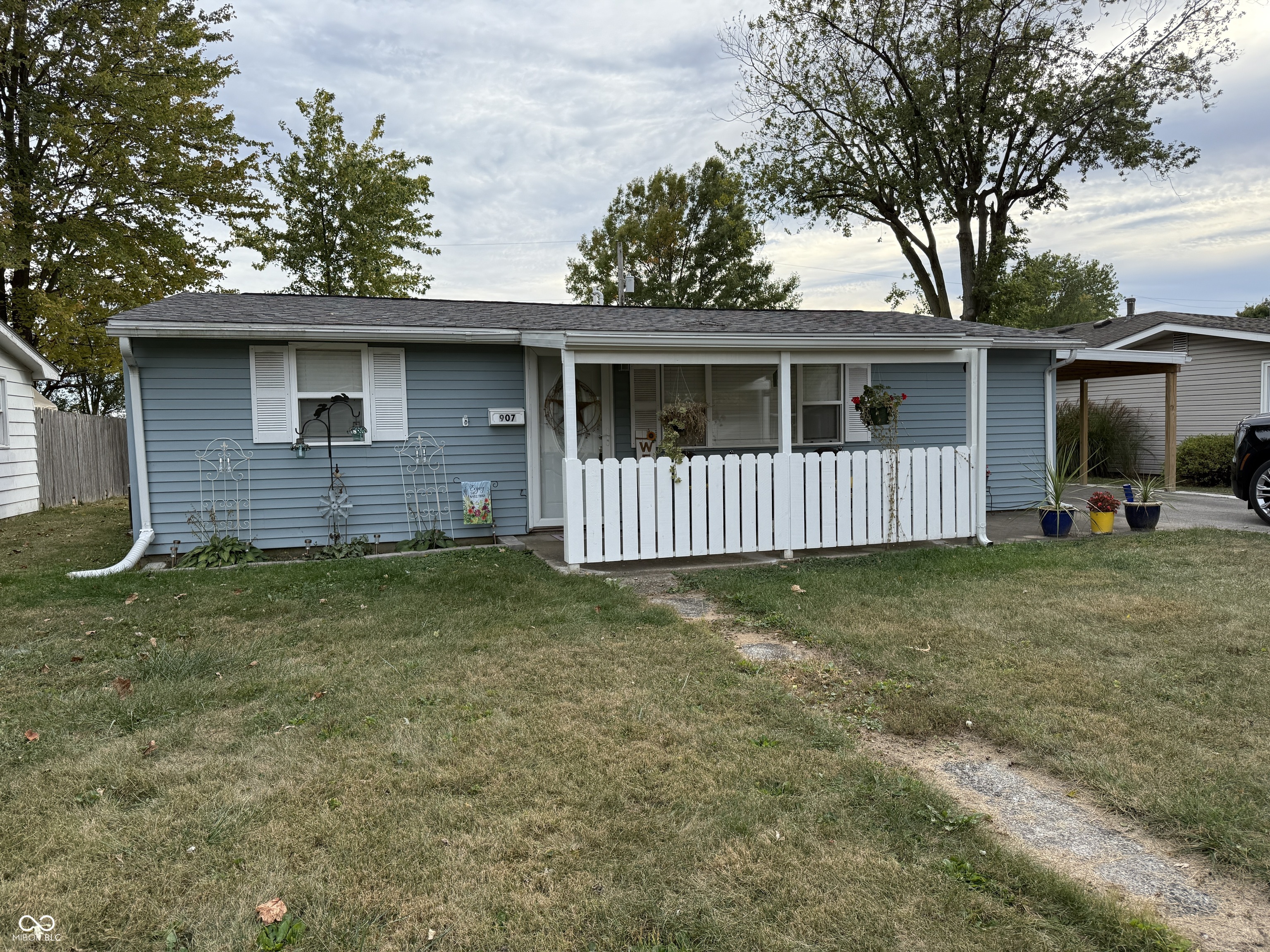 907 West Green Street Lebanon, IN 46052 - Photo 2 of 21