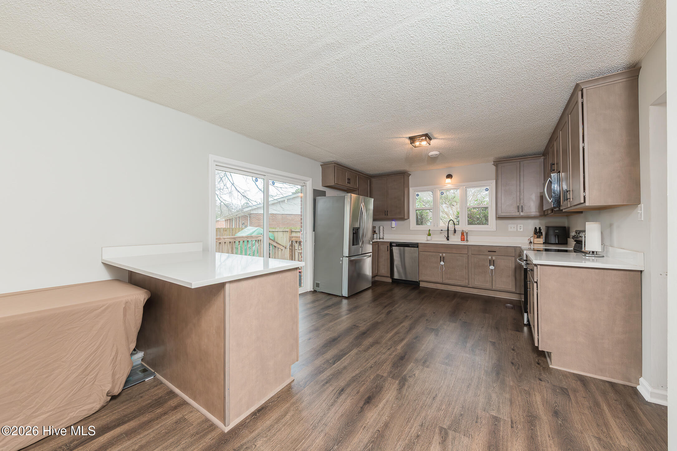 605 Winchester Road Jacksonville, NC 28546 - Photo 18 of 47 25KITCHEN