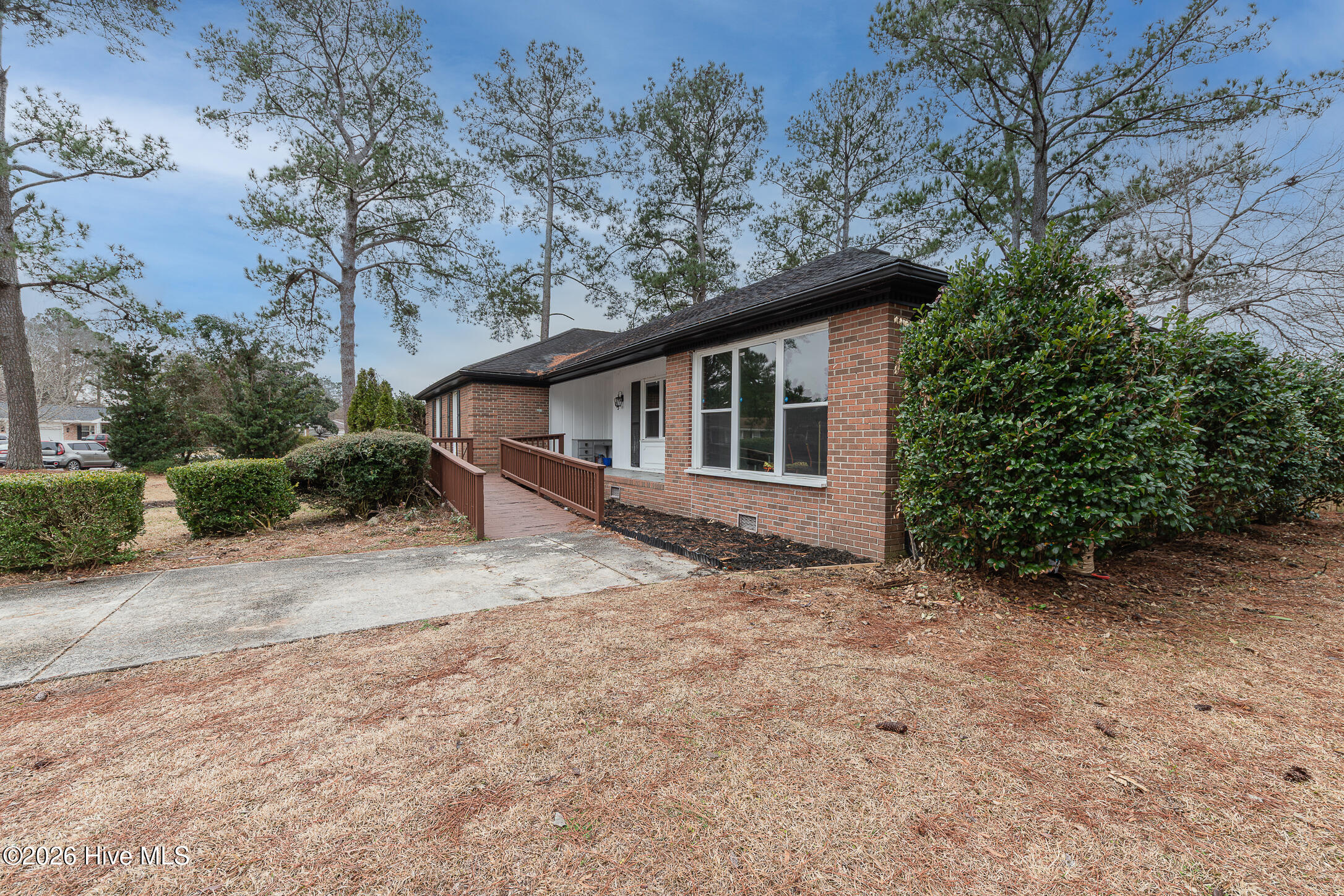 605 Winchester Road Jacksonville, NC 28546 - Photo 5 of 47 8FRONT