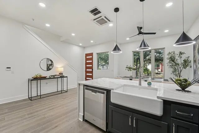 $799,000 | 2811 Zach Scott Street, Austin, TX 78723