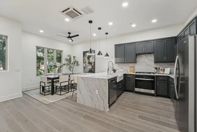 $799,000 | 2811 Zach Scott Street, Austin, TX 78723