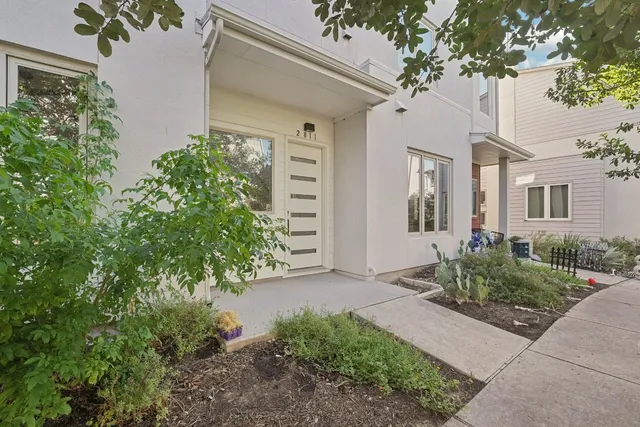 $799,000 | 2811 Zach Scott Street, Austin, TX 78723