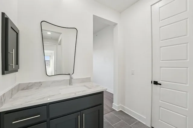 $799,000 | 2811 Zach Scott Street, Austin, TX 78723