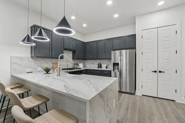 $799,000 | 2811 Zach Scott Street, Austin, TX 78723