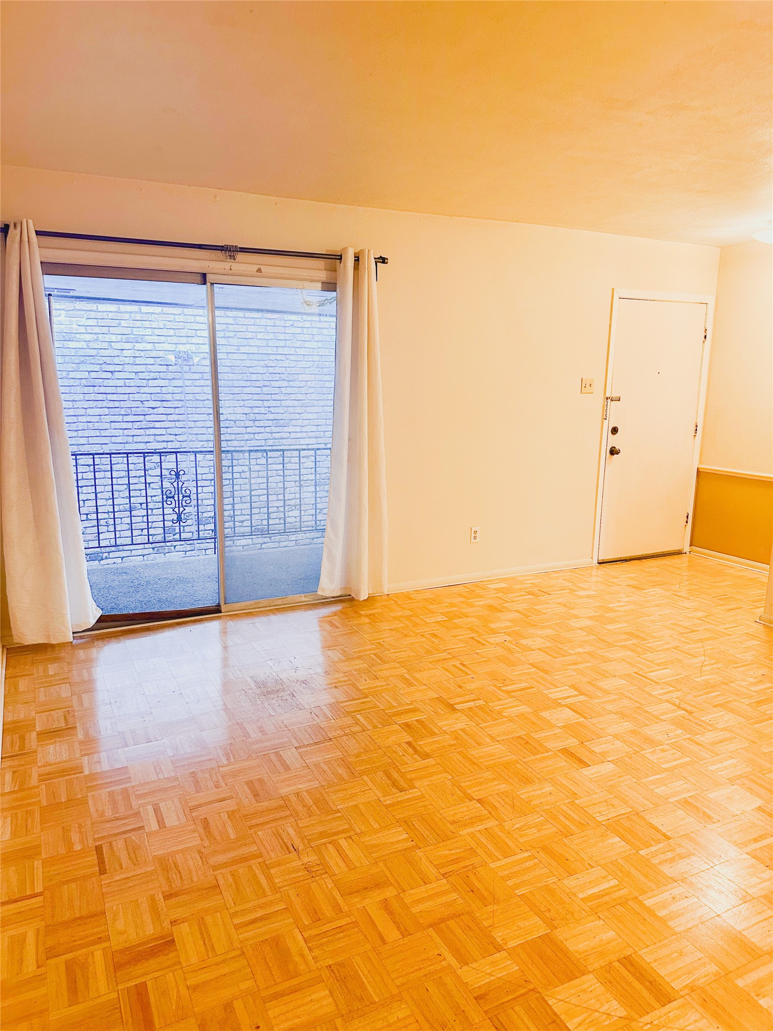 7600 Burgoyne Road, Unit 240 Houston, TX 77077 - Photo 4 of 31 Gallery Image 4