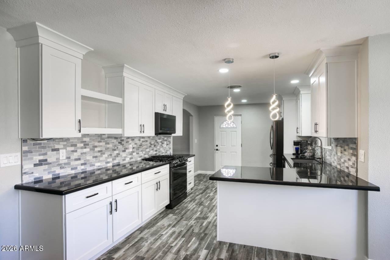 3038 West Charter Oak Road Phoenix, AZ 85029 - Photo 1 of 40 2021 Upgrades
