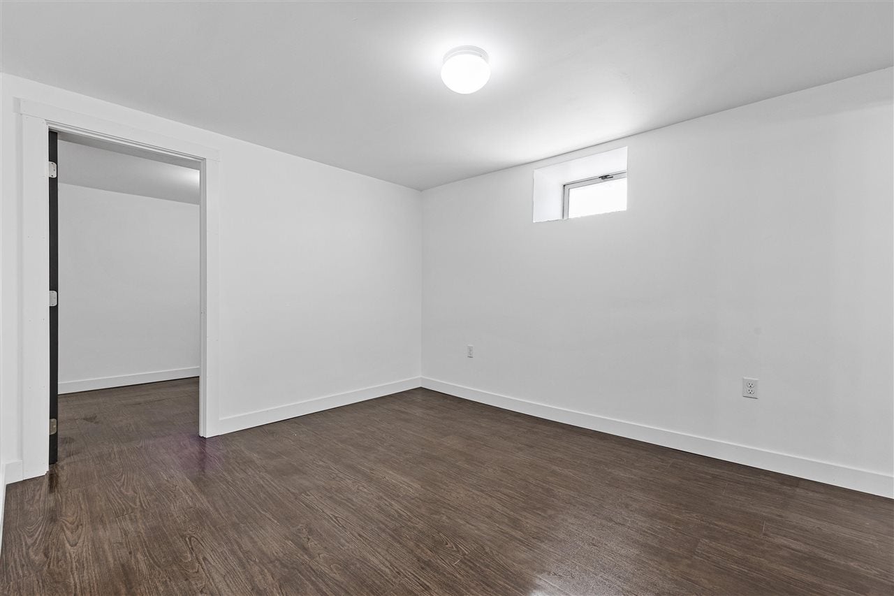 2230 Mt Vernon Road Southeast Cedar Rapids, IA 52403 - Photo 18 of 19 Gallery Image 18