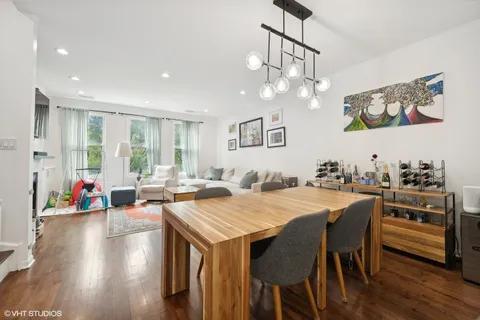 $850,000 | 1053 North Kingsbury Street, Chicago, IL 60610