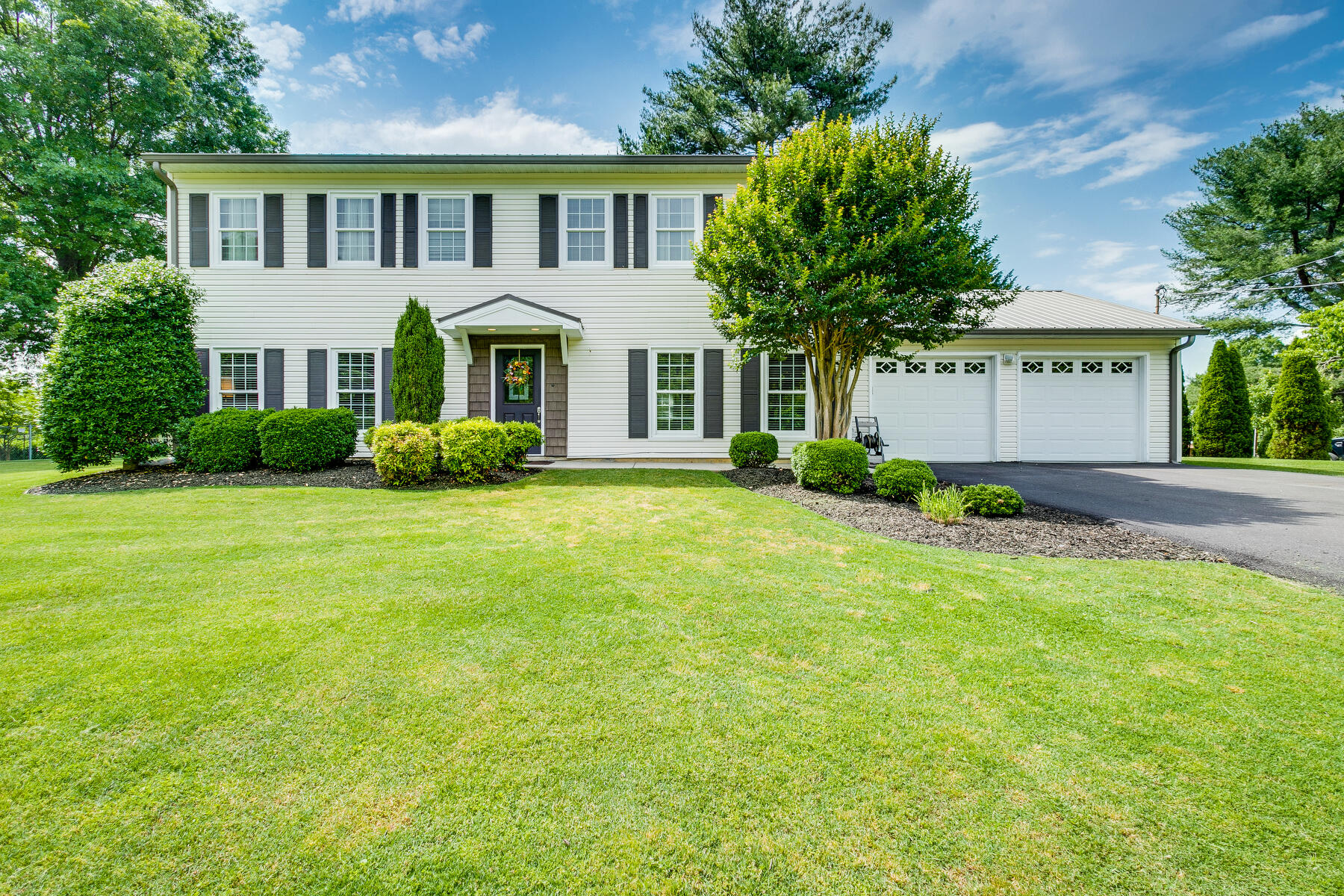 1036 Amersham Road Kingsport, TN 37660 - Photo 1 of 57 1036 Amersham Road pic 1