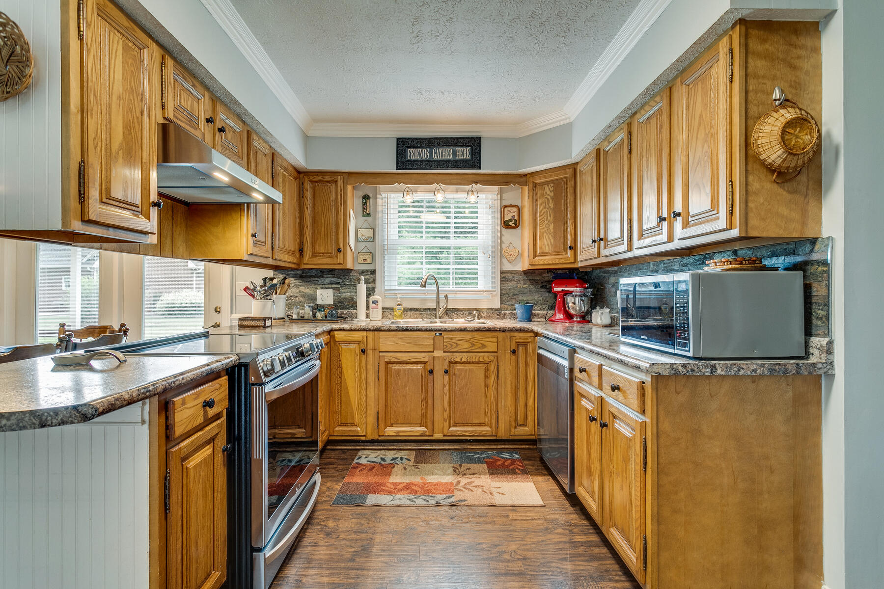 1036 Amersham Road Kingsport, TN 37660 - Photo 4 of 57 1036 Amersham Road pic 4