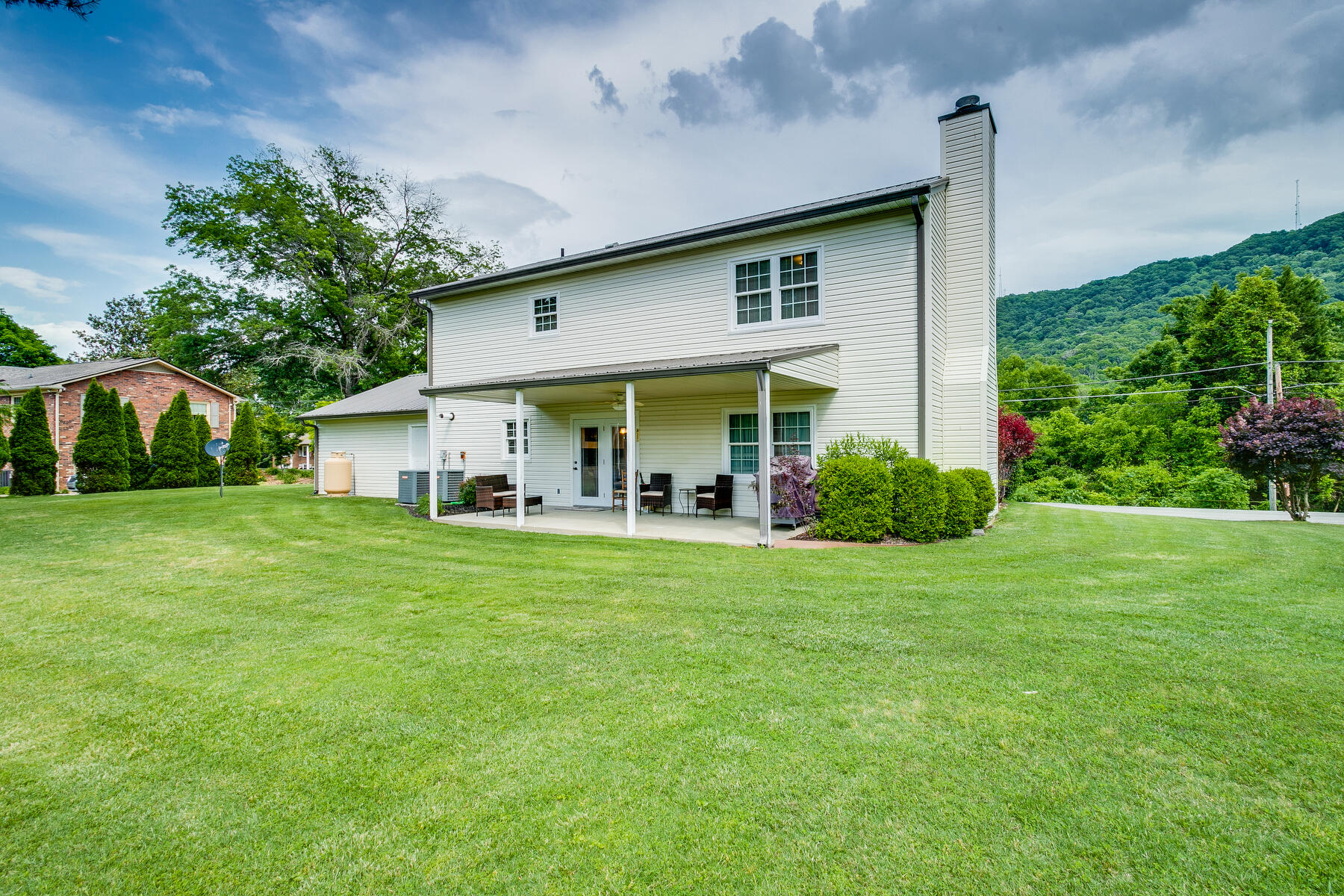 1036 Amersham Road Kingsport, TN 37660 - Photo 52 of 57 1036 Amersham Road pic 52