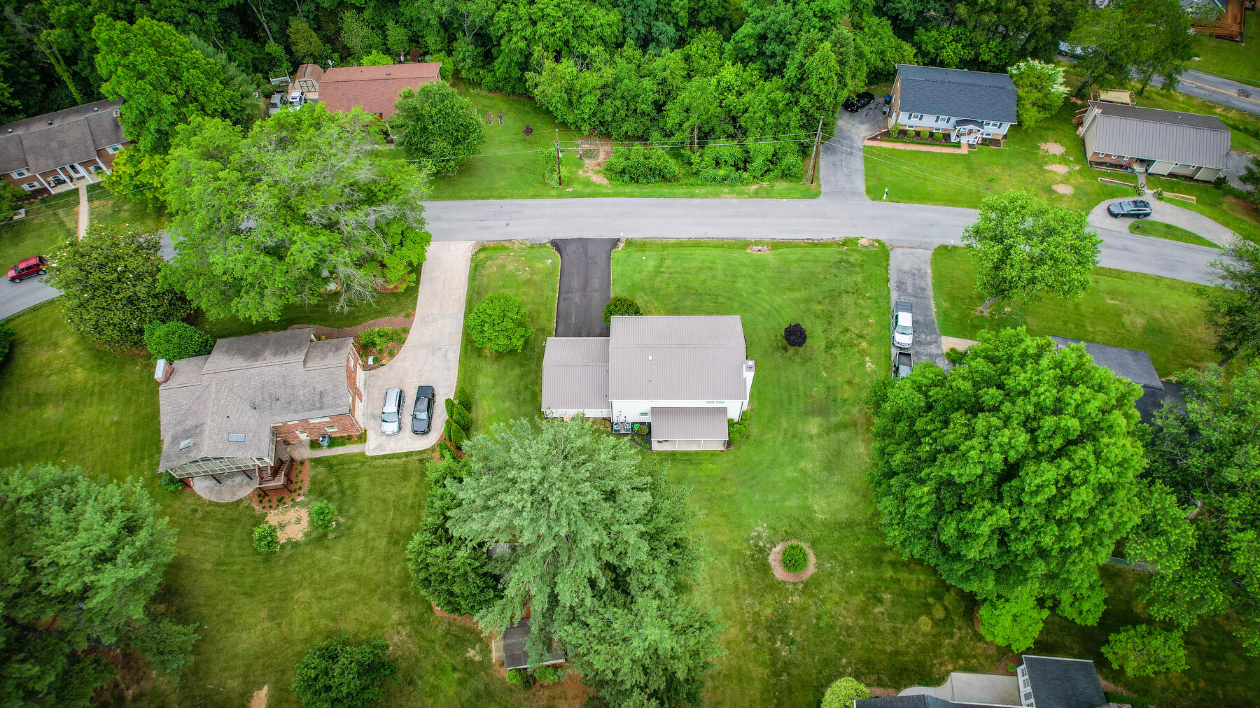 1036 Amersham Road Kingsport, TN 37660 - Photo 54 of 57 1036 Amersham Road pic 54